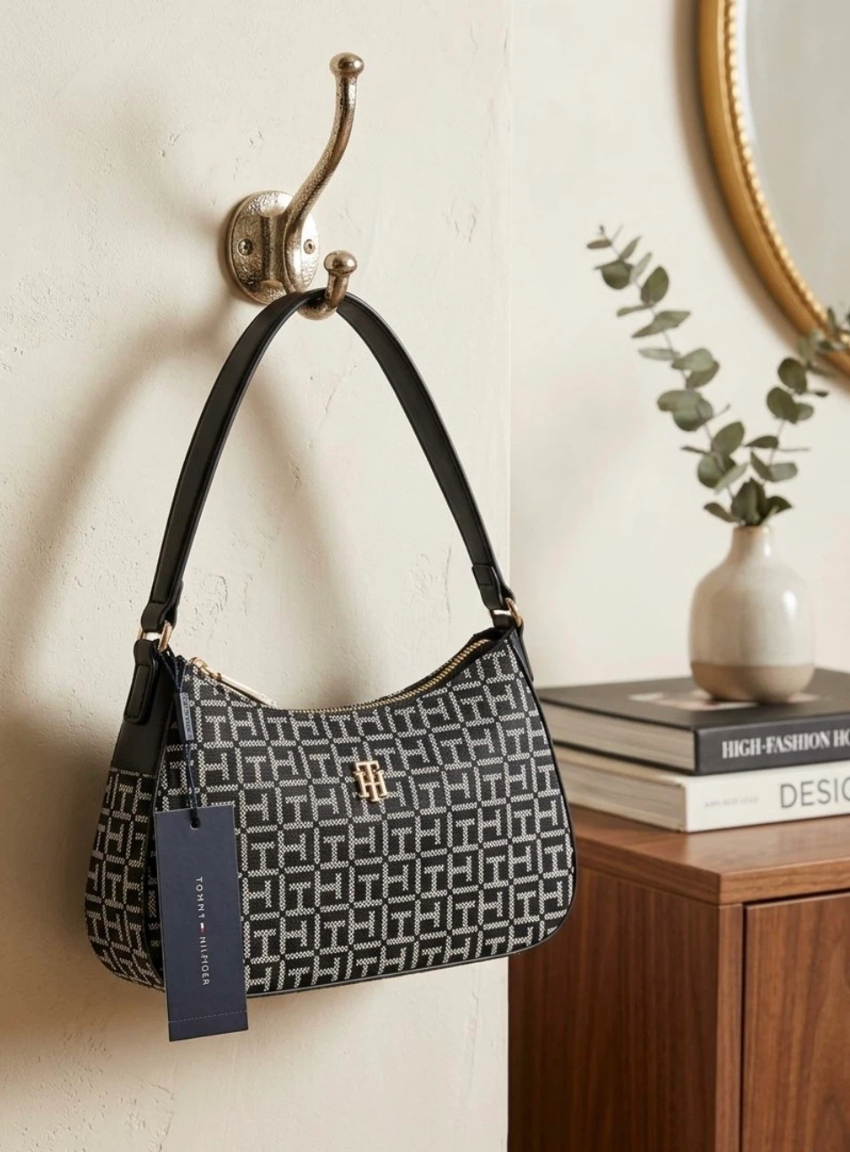 Tommy Hilfiger Monogram Shoulder Bag - photo 2