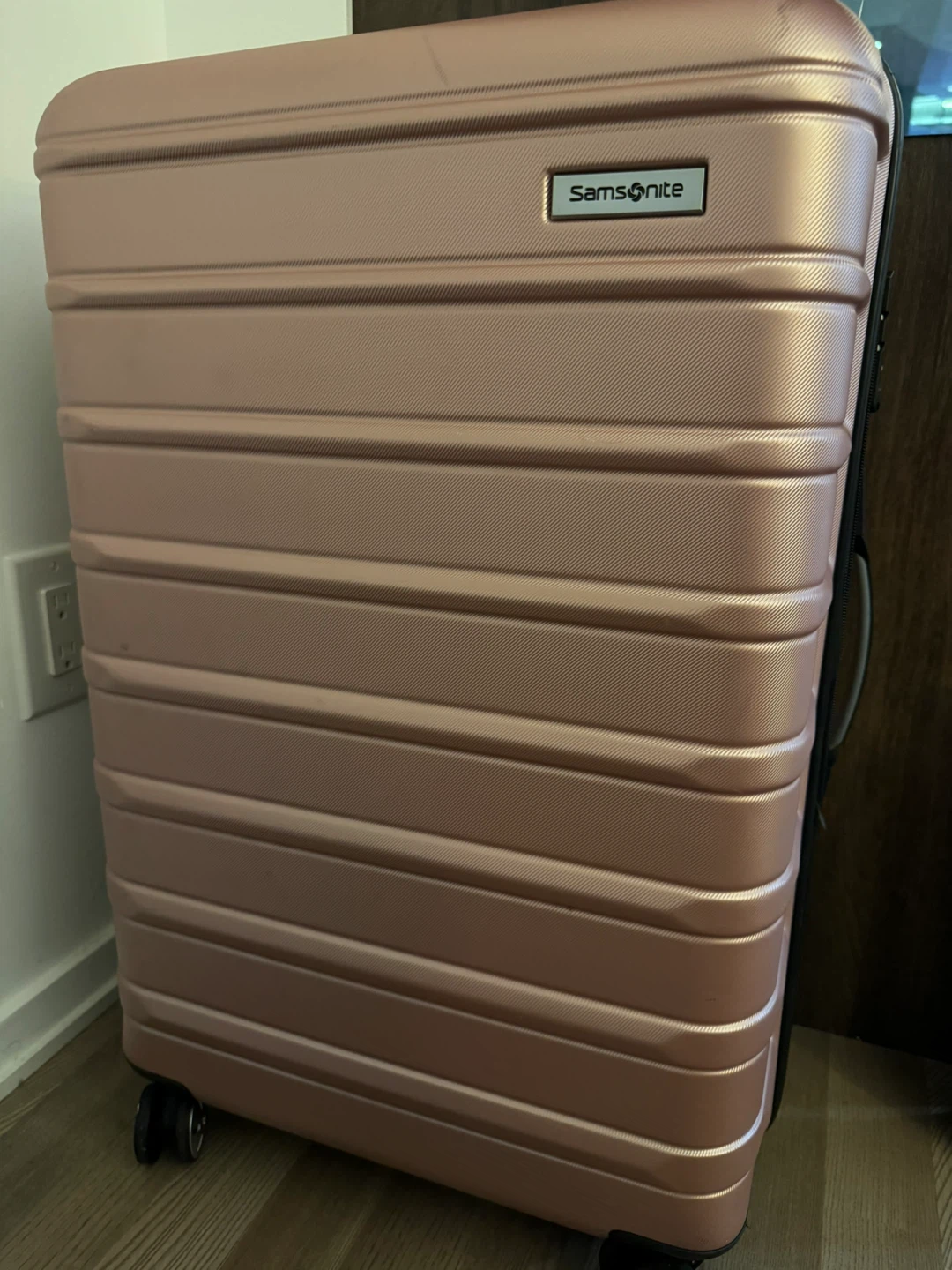 New Samsonite Rose Gold Hardside Suitcase 24” - photo 2