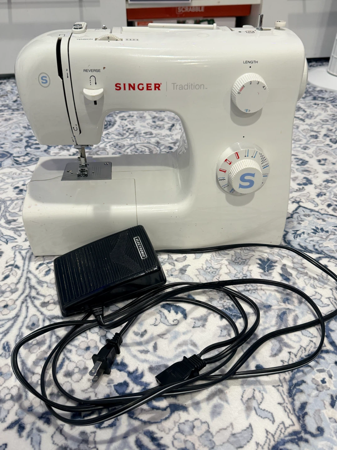 Singer Tradition Sewing Machine - photo 2