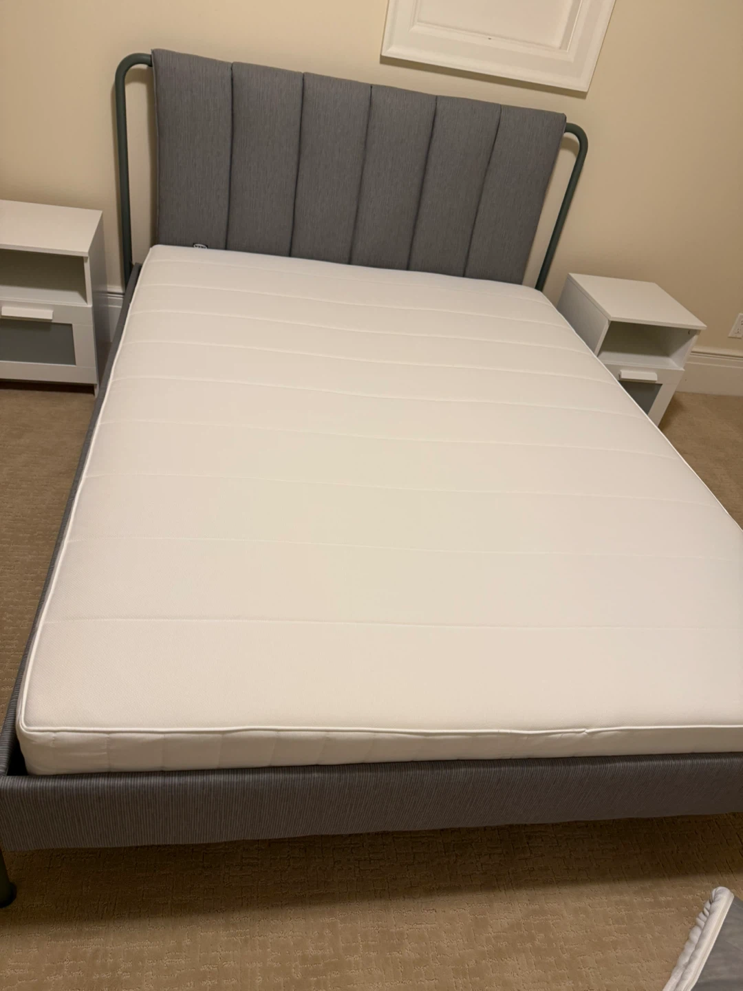 Queen bed frame and mattress - photo 4