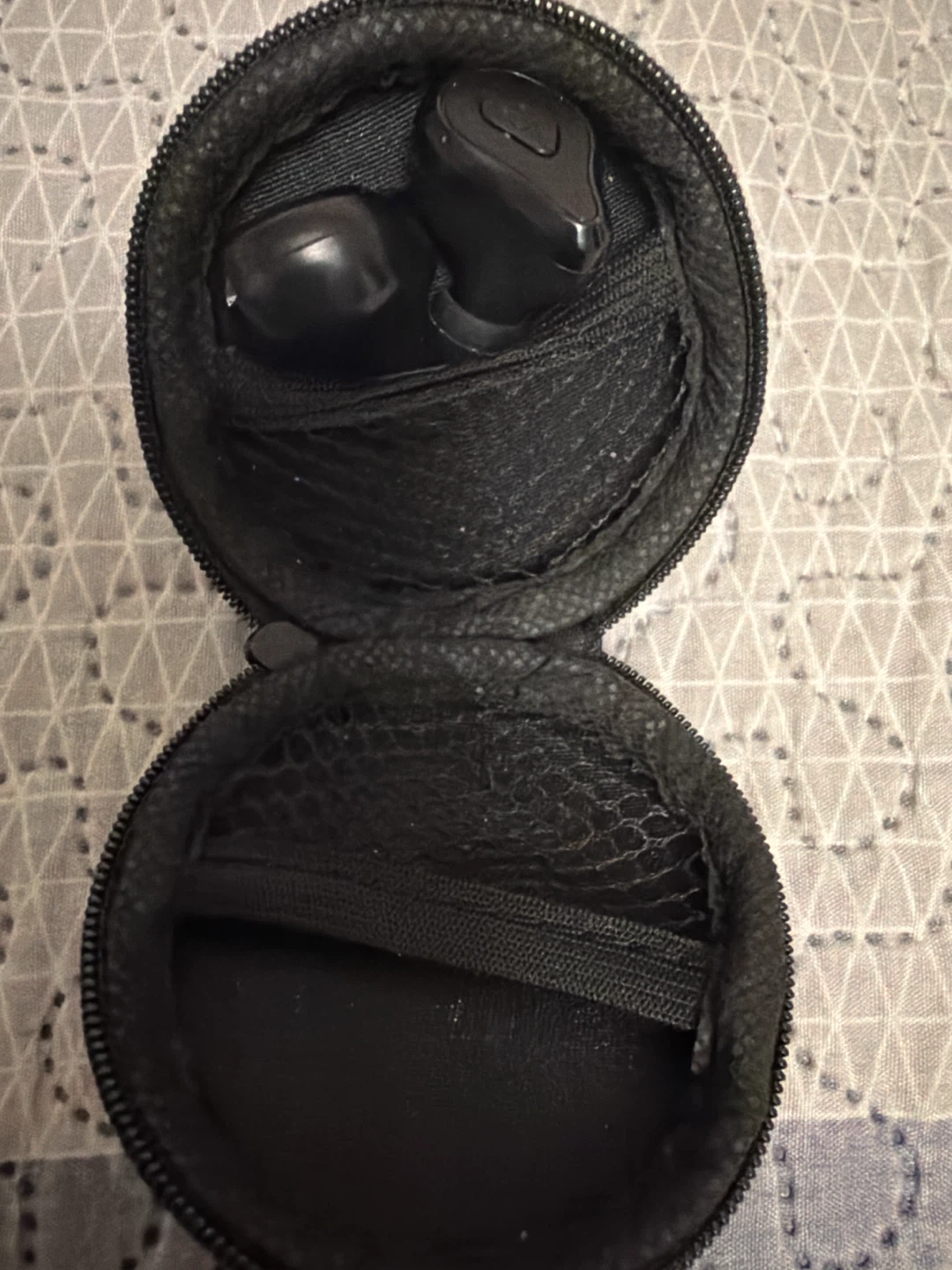 iQpodz Wireless Earbuds with Carrying Case