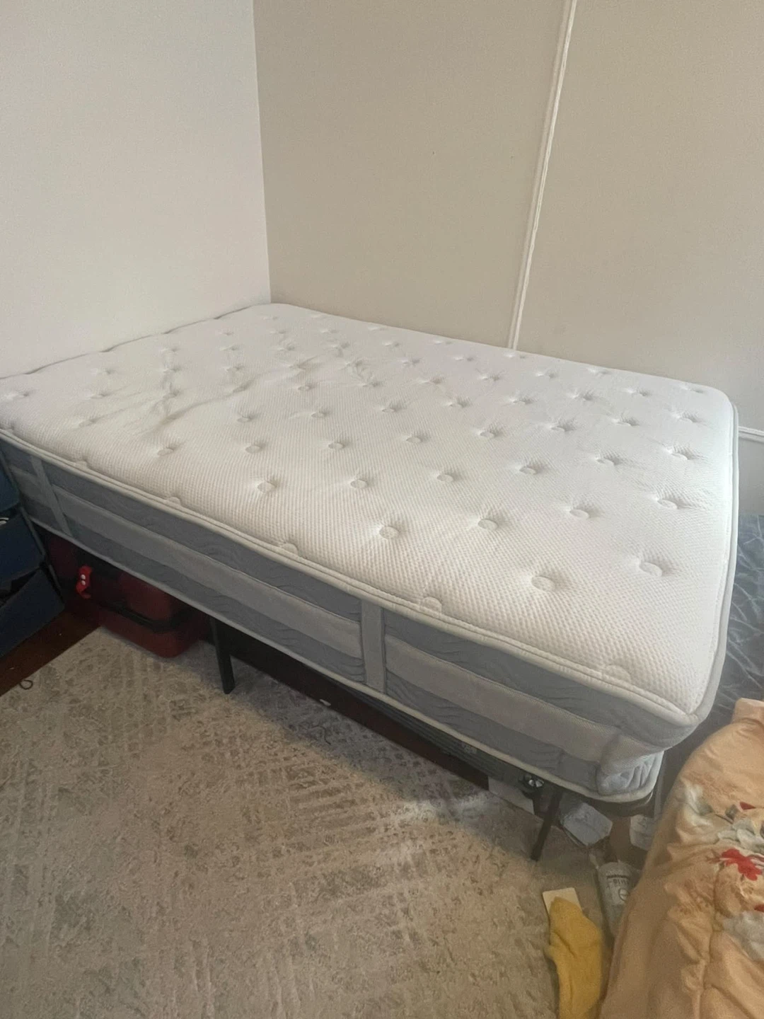 Full size mattress