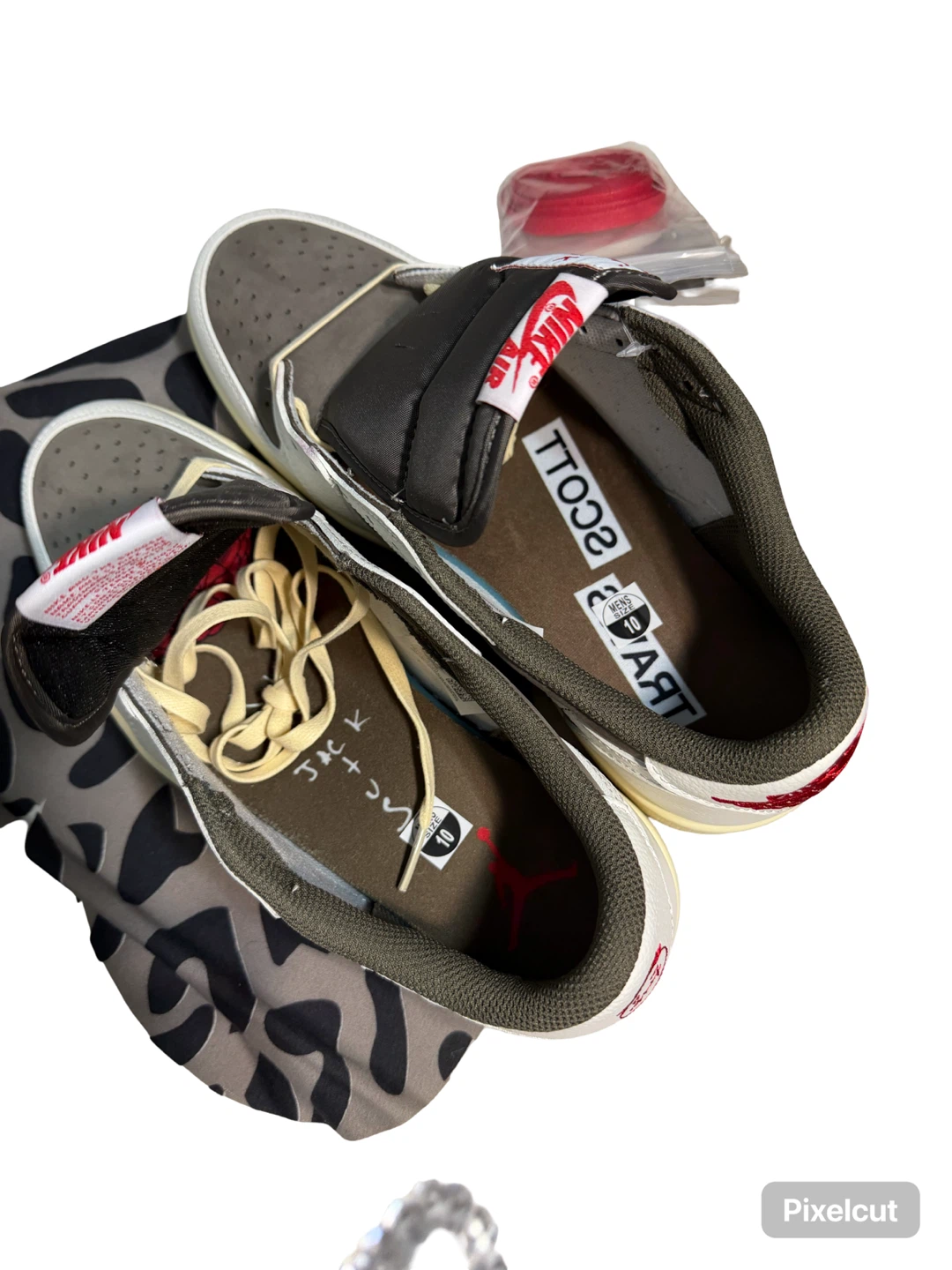 Travis Scott x Air Jordan 1 Low - photo 3