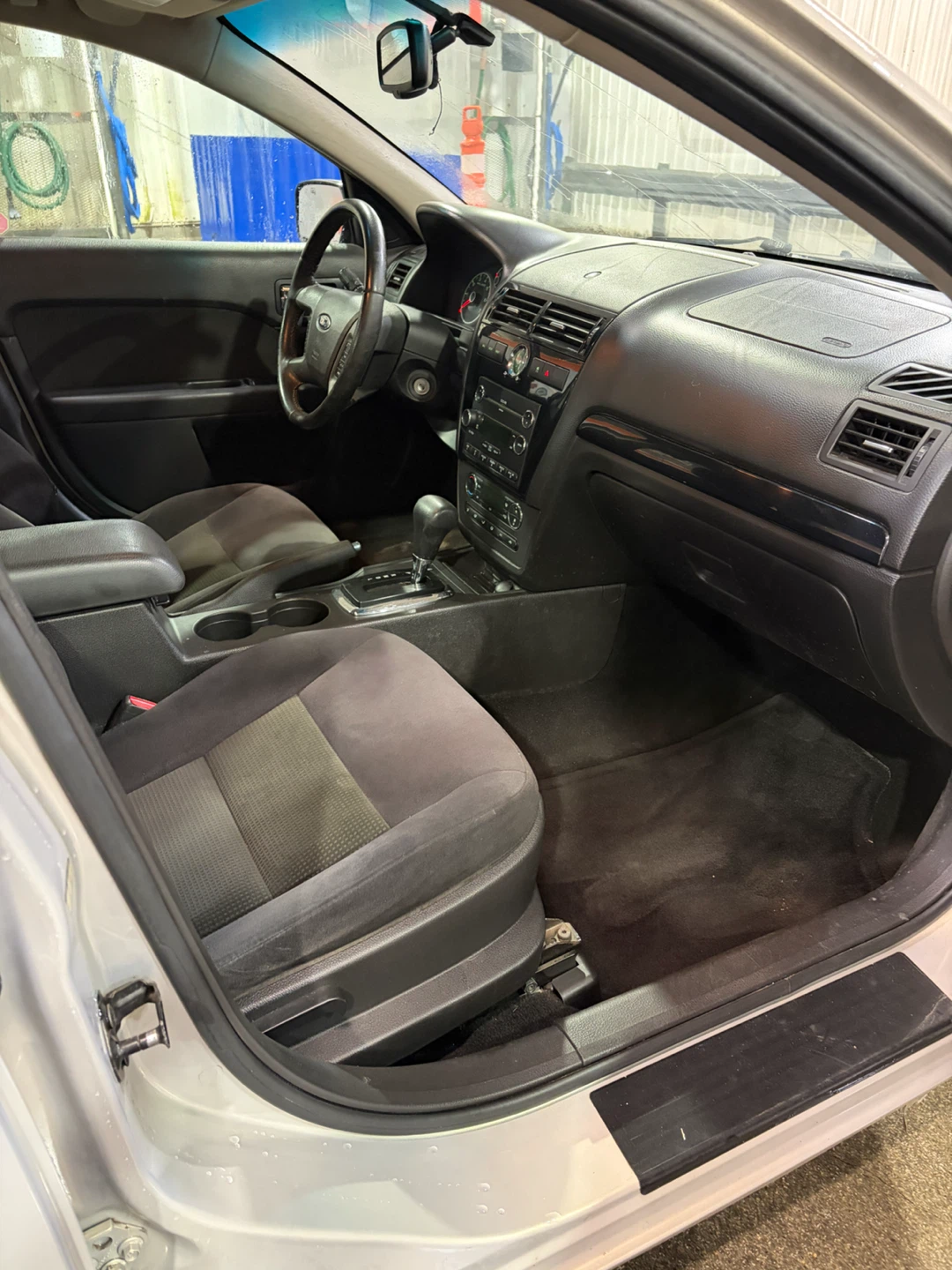 2009 Ford Fusion SEL sedan - photo 5