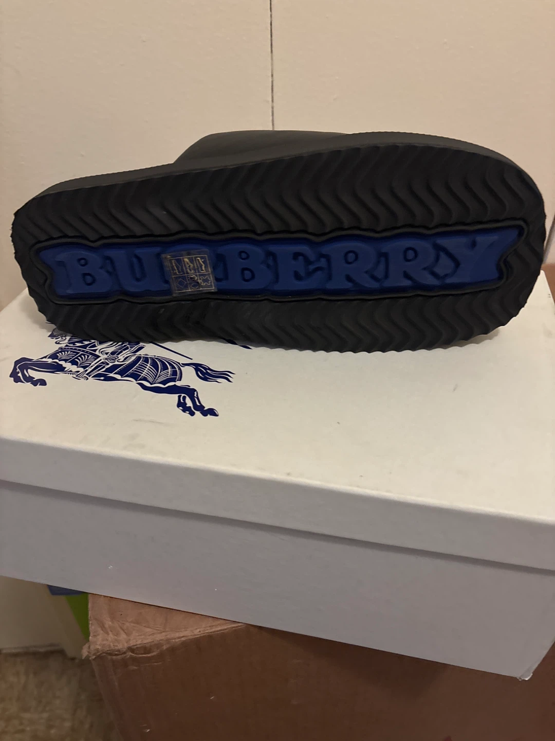 Burberry Black Leather Slides - photo 2