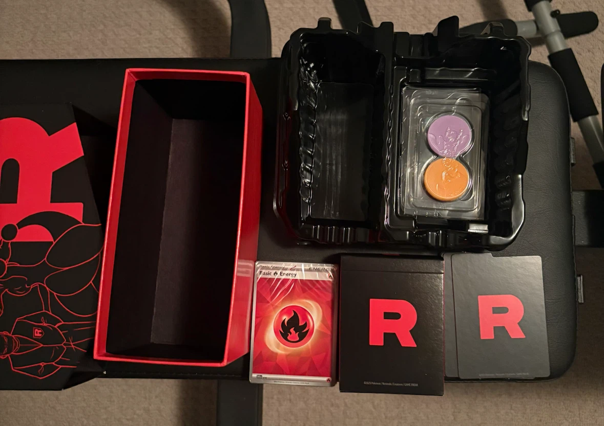 Pokemon Scarlet & Violet Destined Rivals Elite Trainer Box - photo 3