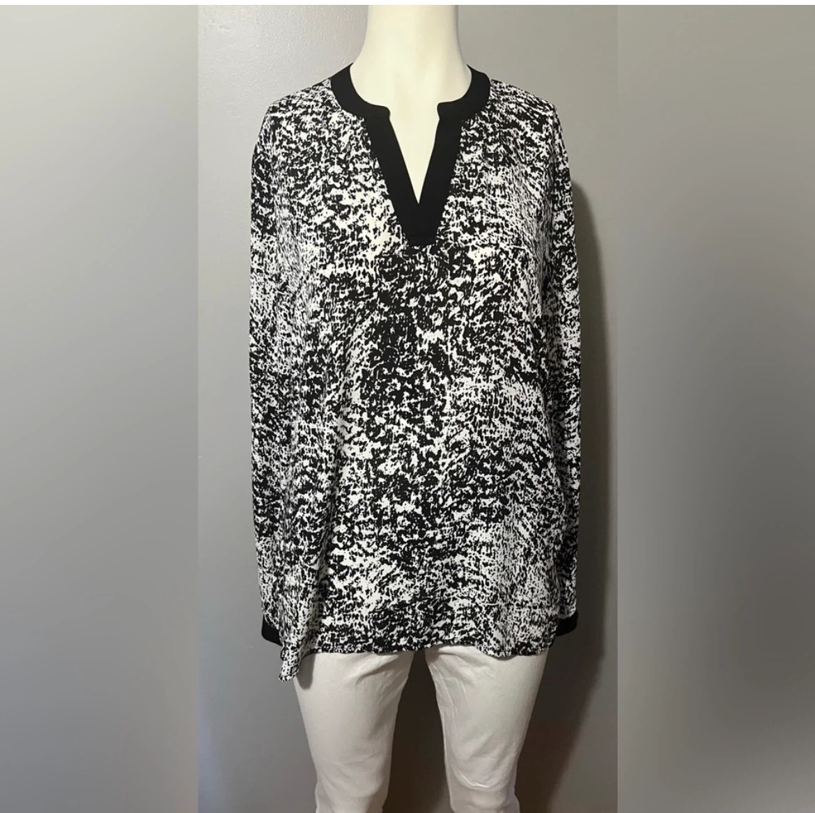 Kenneth Cole Select Black & White Blouse - L