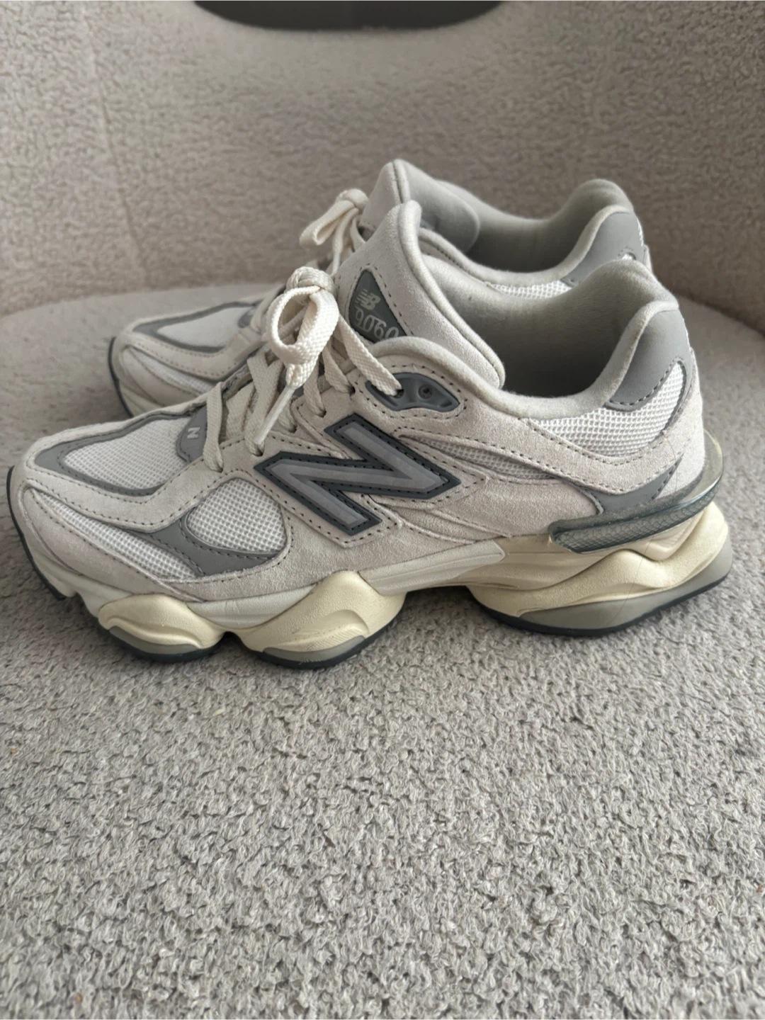 New Balance 9060 Off-White Sneakers size 5.5w - photo 2