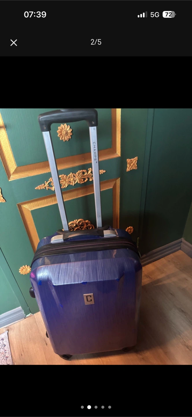 Medium suitcase - photo 2