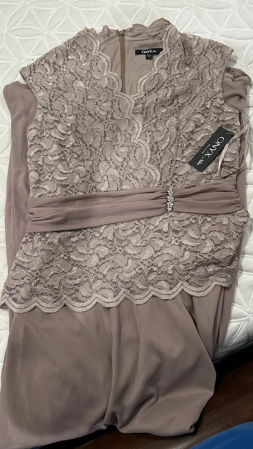 Onyx Nite Lace Evening Dress Taupe Size 8