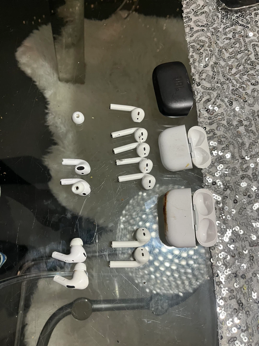 Assorted Wireless Earbuds and Cases - photo 3