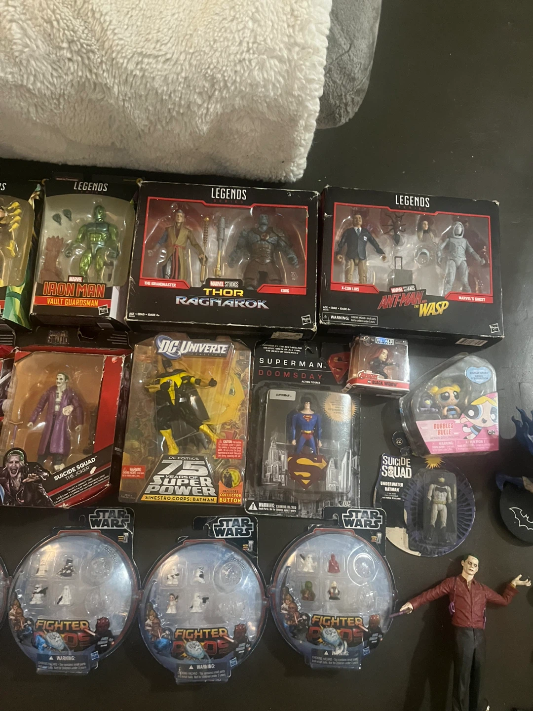 Large Collection of Assorted Action Figures - photo 3