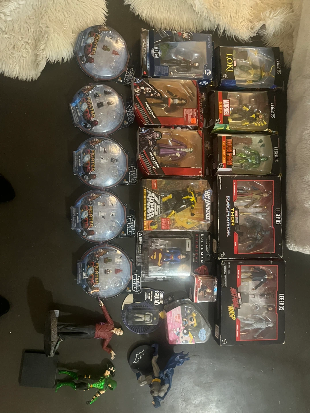 Large Collection of Assorted Action Figures - photo 5
