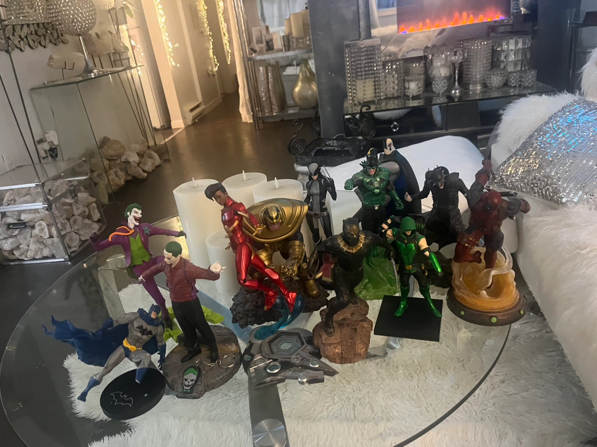 Collection of DC and Marvel statues - photo 4