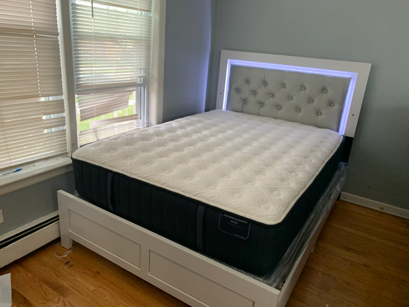 Full Bed Frame matress - photo 2