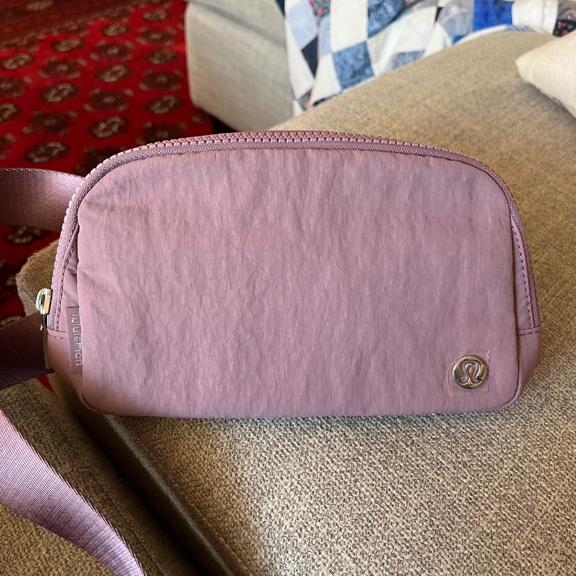 Lululemon Everywhere Belt Bag