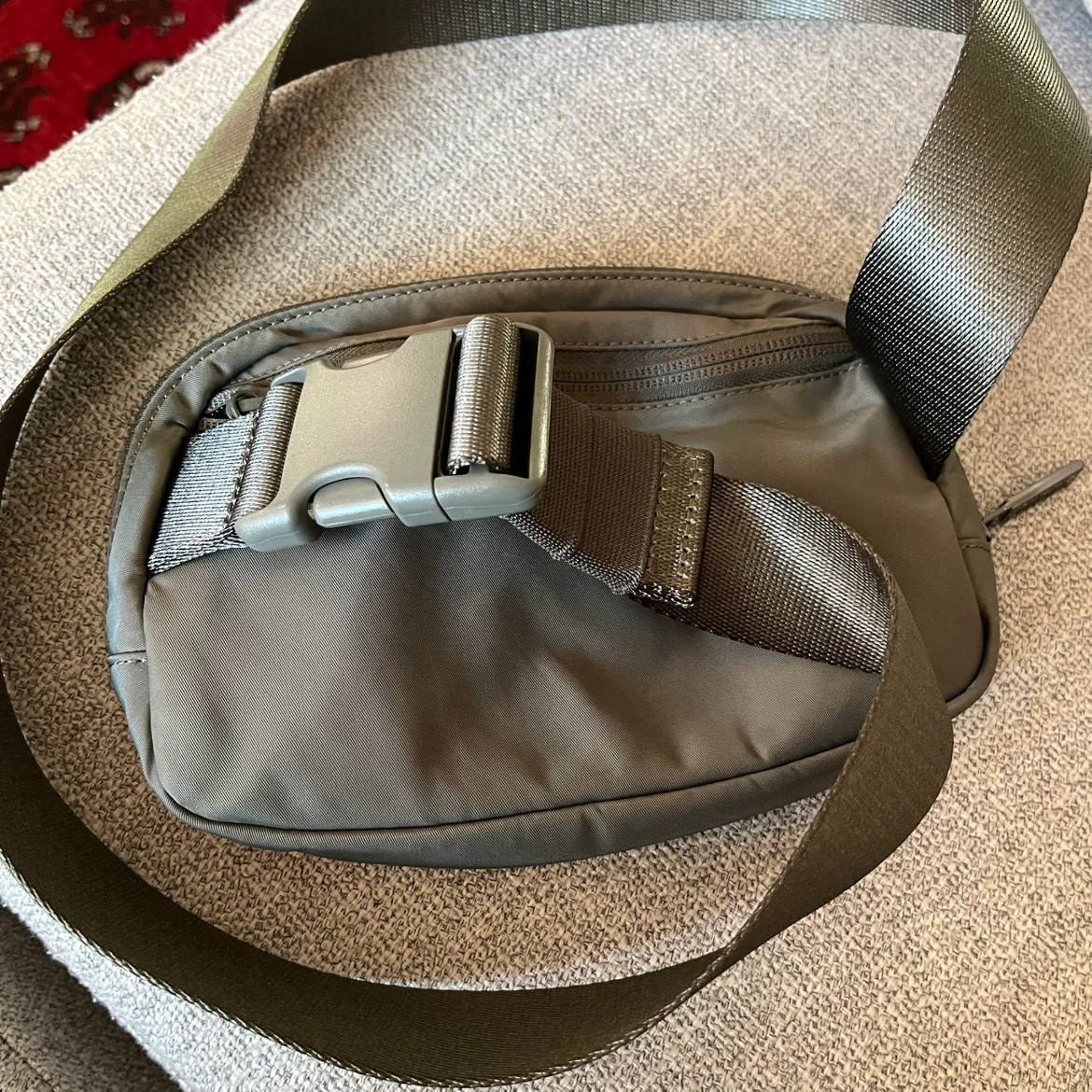 Lululemon Everywhere Belt Bag - photo 2
