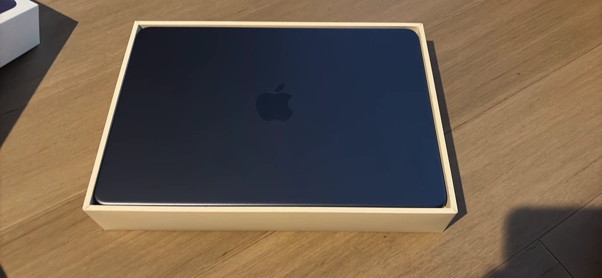 Apple 13-inch MacBook Neo - photo 2