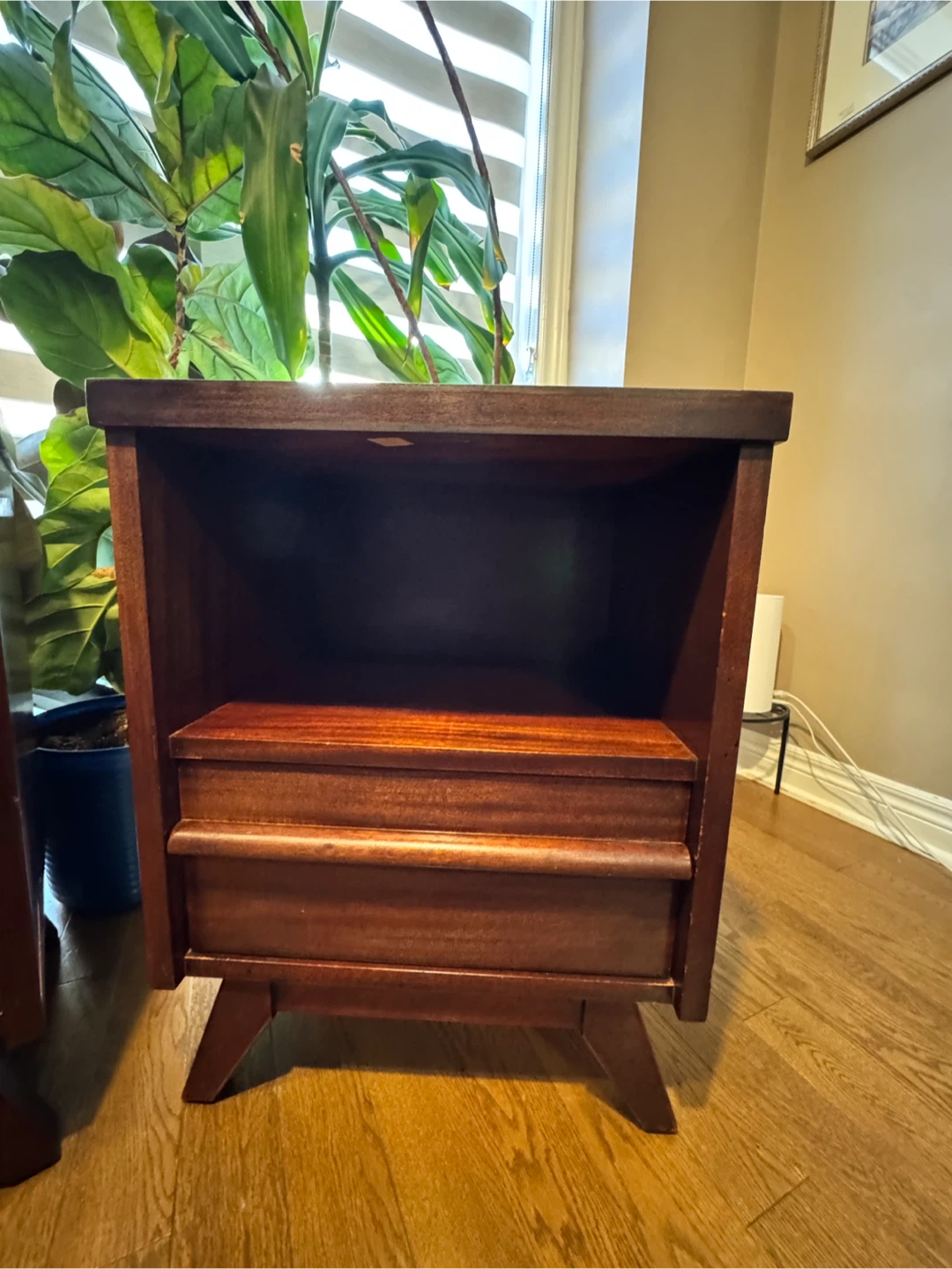 Gibbard Canadian Casual Nightstands - photo 5