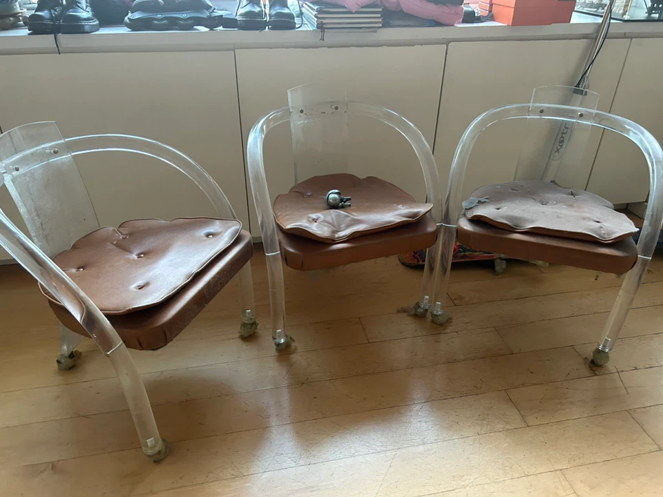 Vintage 1970s Lucite Rolling Chairs Set of 3Original - photo 2