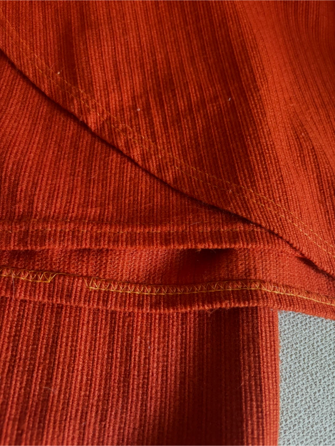 Vibrant Vintage 1970s Burnt Orange Ribbed Throw Blanket - photo 2