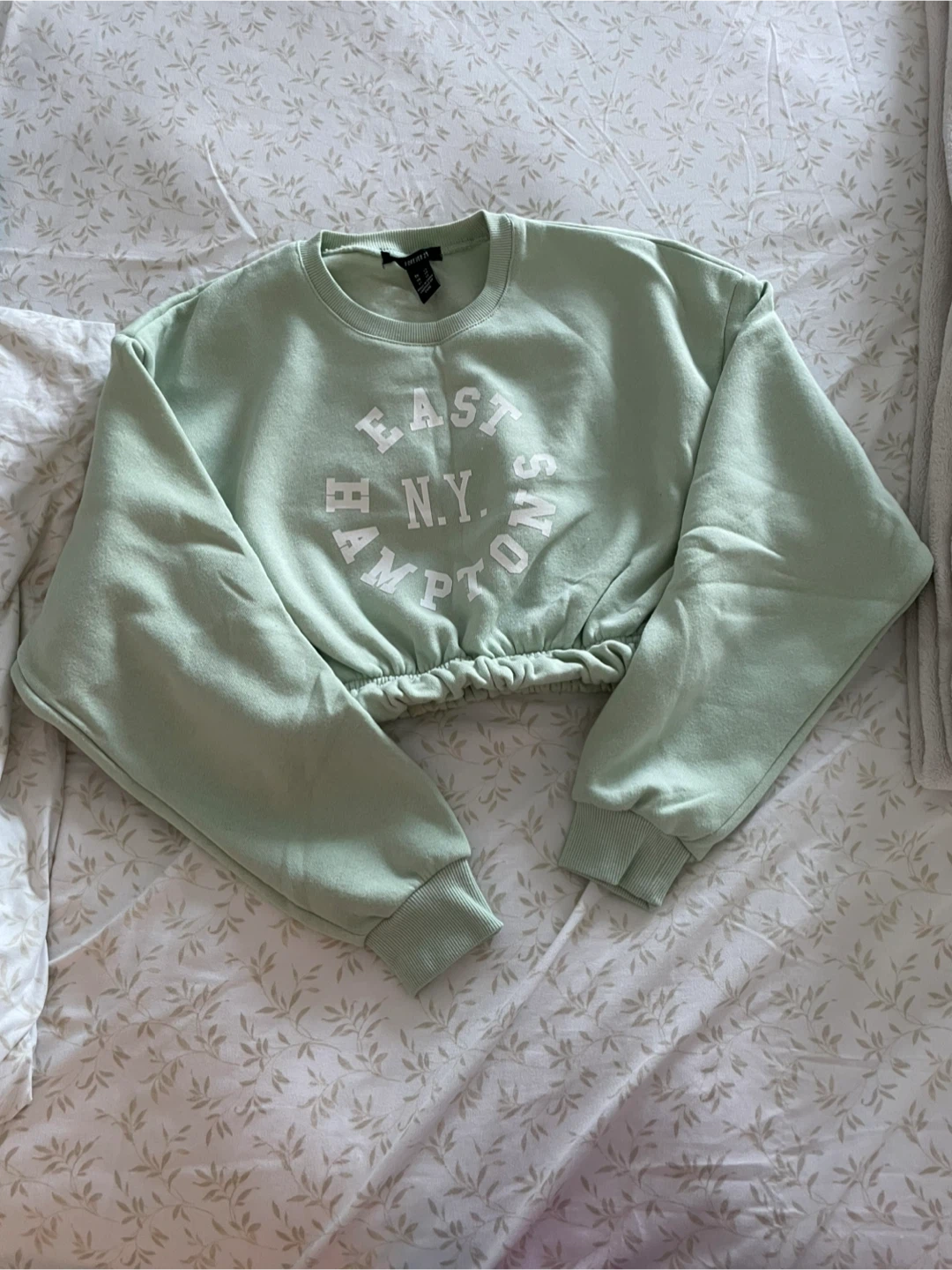 Two Forever 21 Cropped Sweatshirts - photo 3
