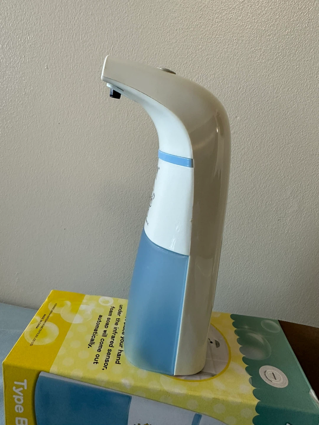 Snoopy Auto Hand Soap Dispenser - photo 5