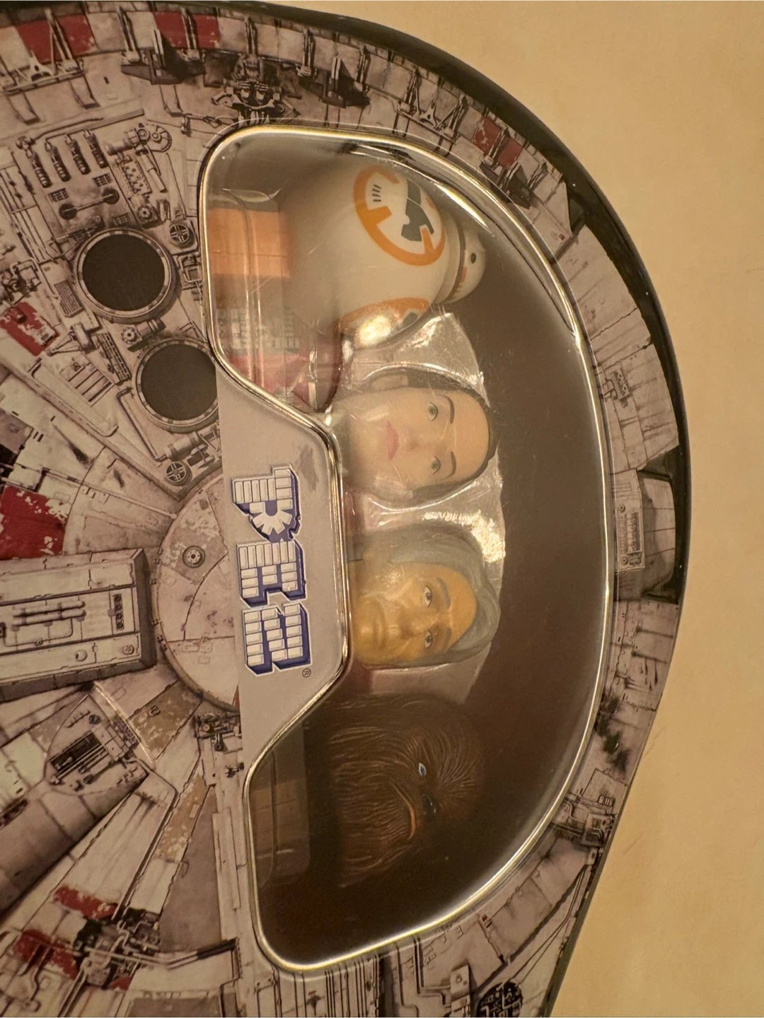 Star Wars PEZ Collector’s Set – Millennium Falcon Tin - photo 3