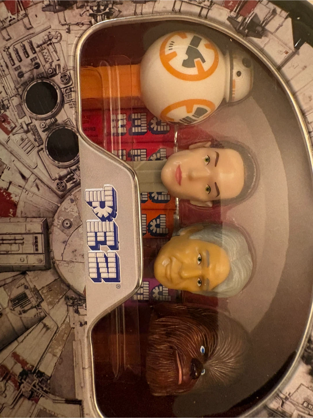 Star Wars PEZ Collector’s Set – Millennium Falcon Tin - photo 4