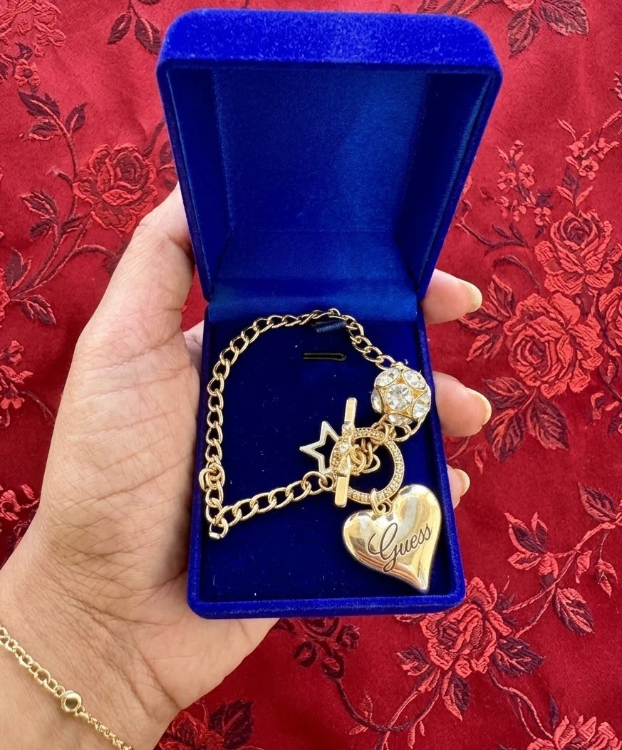 Guess gold-tone heart charm bracelet - photo 3