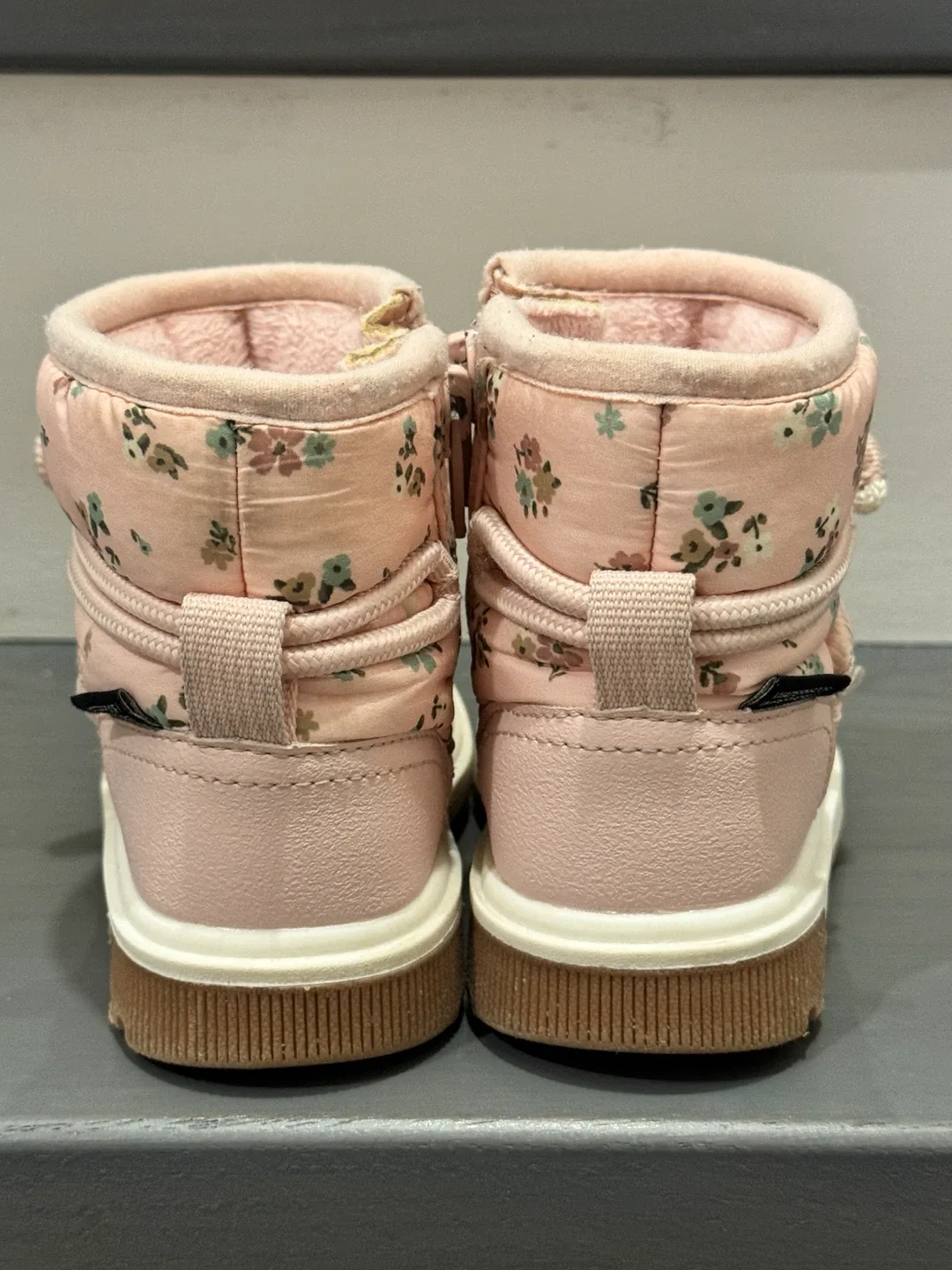 Girl toddler winter boots size 6 - photo 3