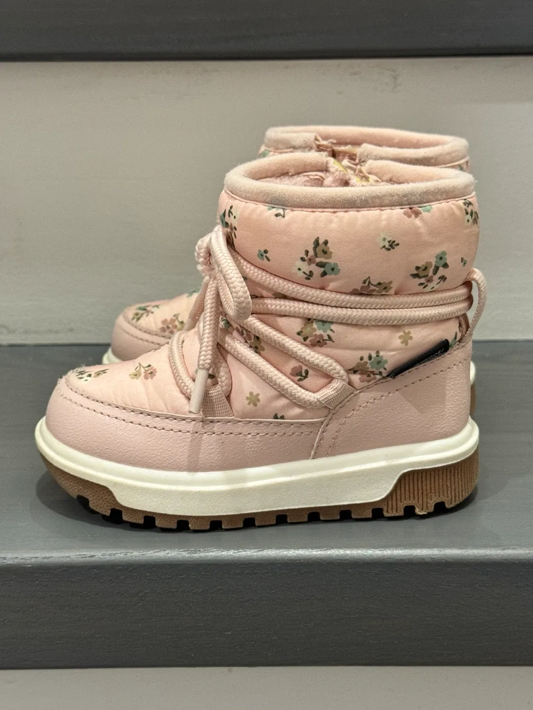 Girl toddler winter boots size 6 - photo 4