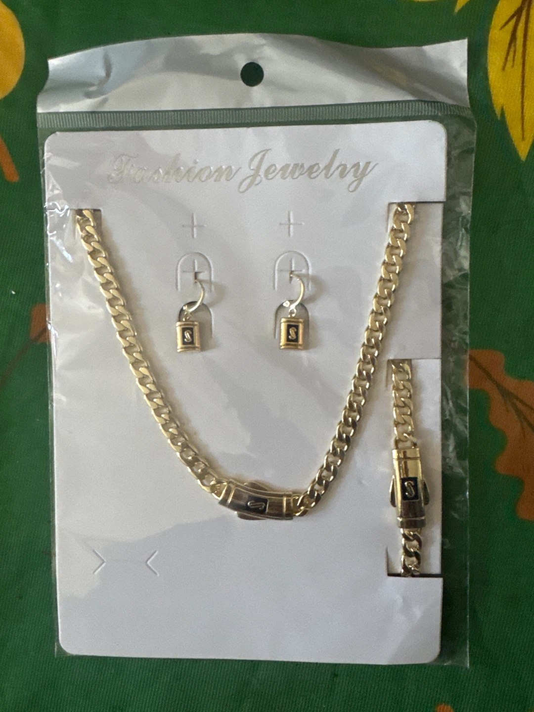 Gold Tone Fashion Jewelry Set