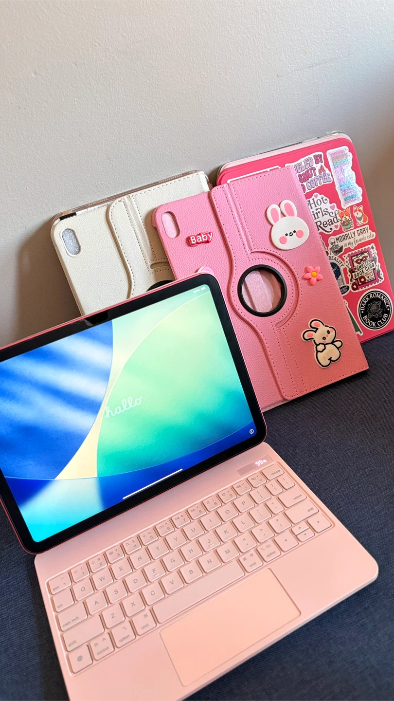 iPad 10th gen pink Bundle with Keyboard Case.