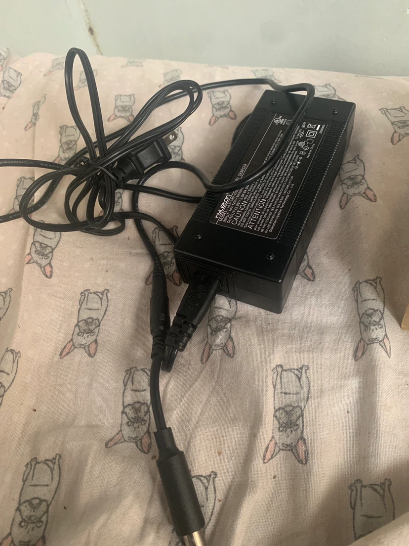 Hyleton Battery Charger Model HLT-180-4202000