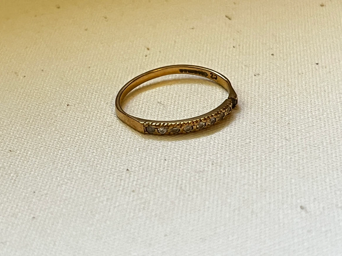 10k Gold and Diamond Band Ring