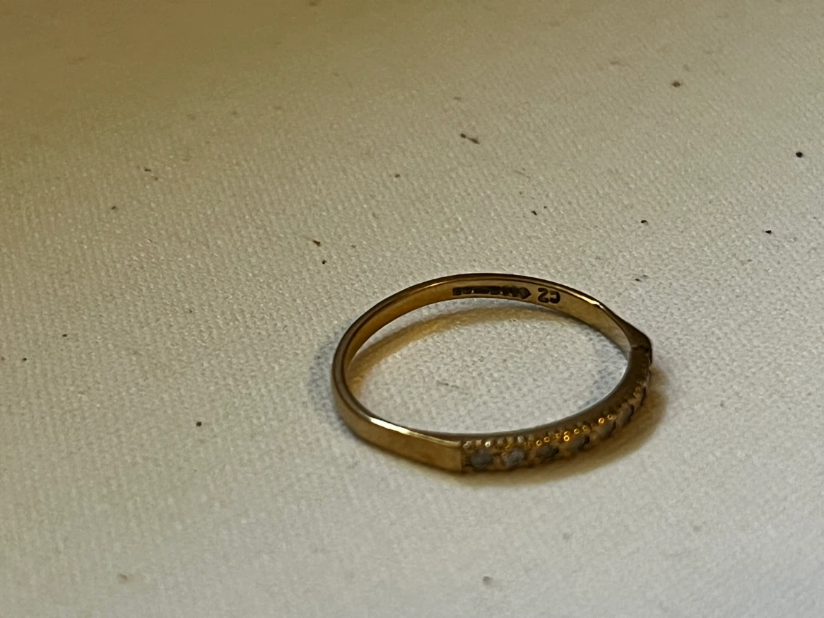 10k Gold and Diamond Band Ring - photo 2