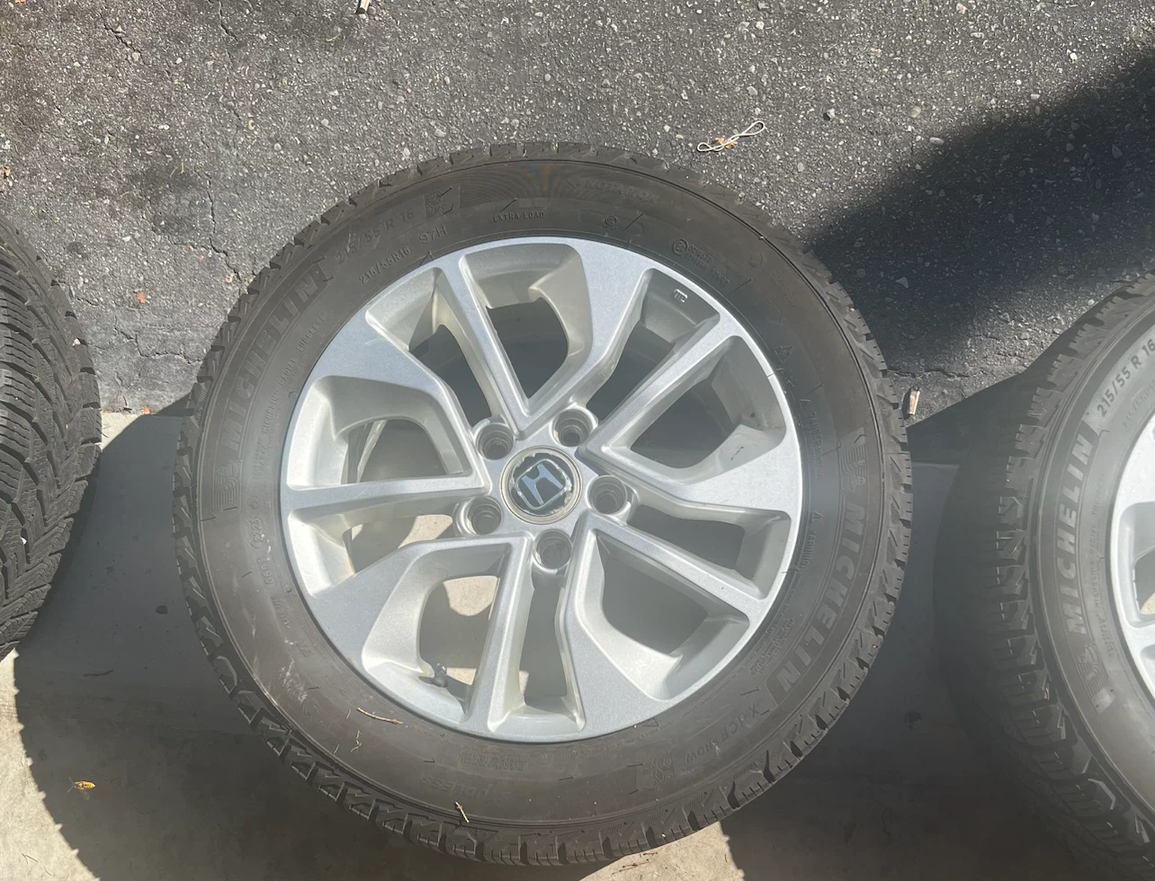 Set of 4 Honda Rims with Michelin X-Ice Winter Tires - photo 2