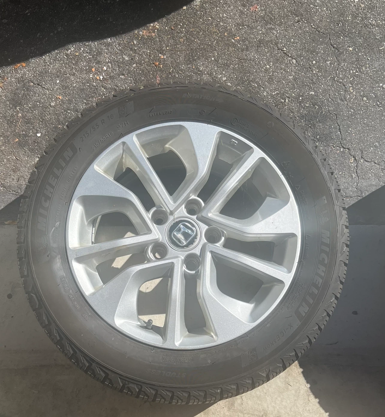 Set of 4 Honda Rims with Michelin X-Ice Winter Tires - photo 3