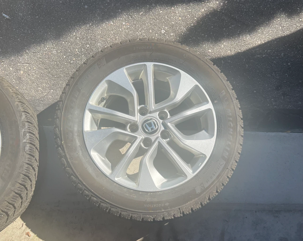 Set of 4 Honda Rims with Michelin X-Ice Winter Tires - photo 5