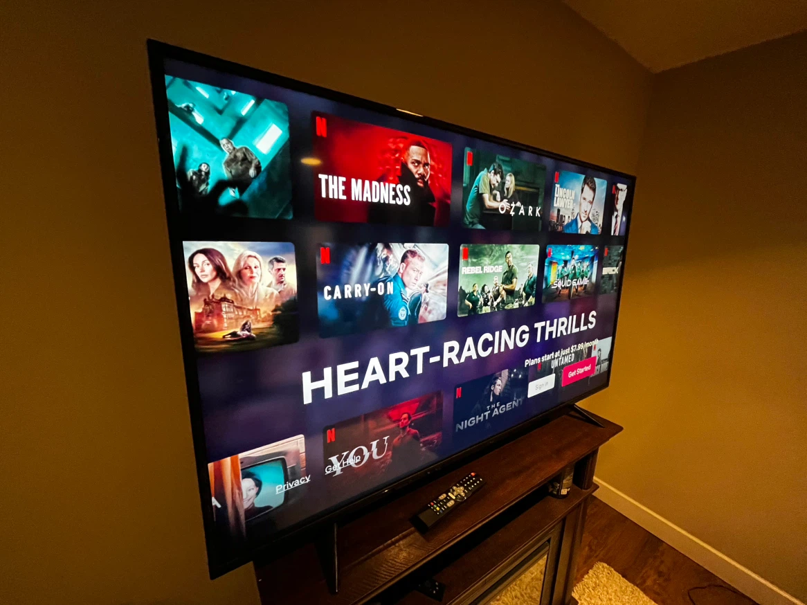 RCA 58 inches Smart Tv 4K UHD - photo 3