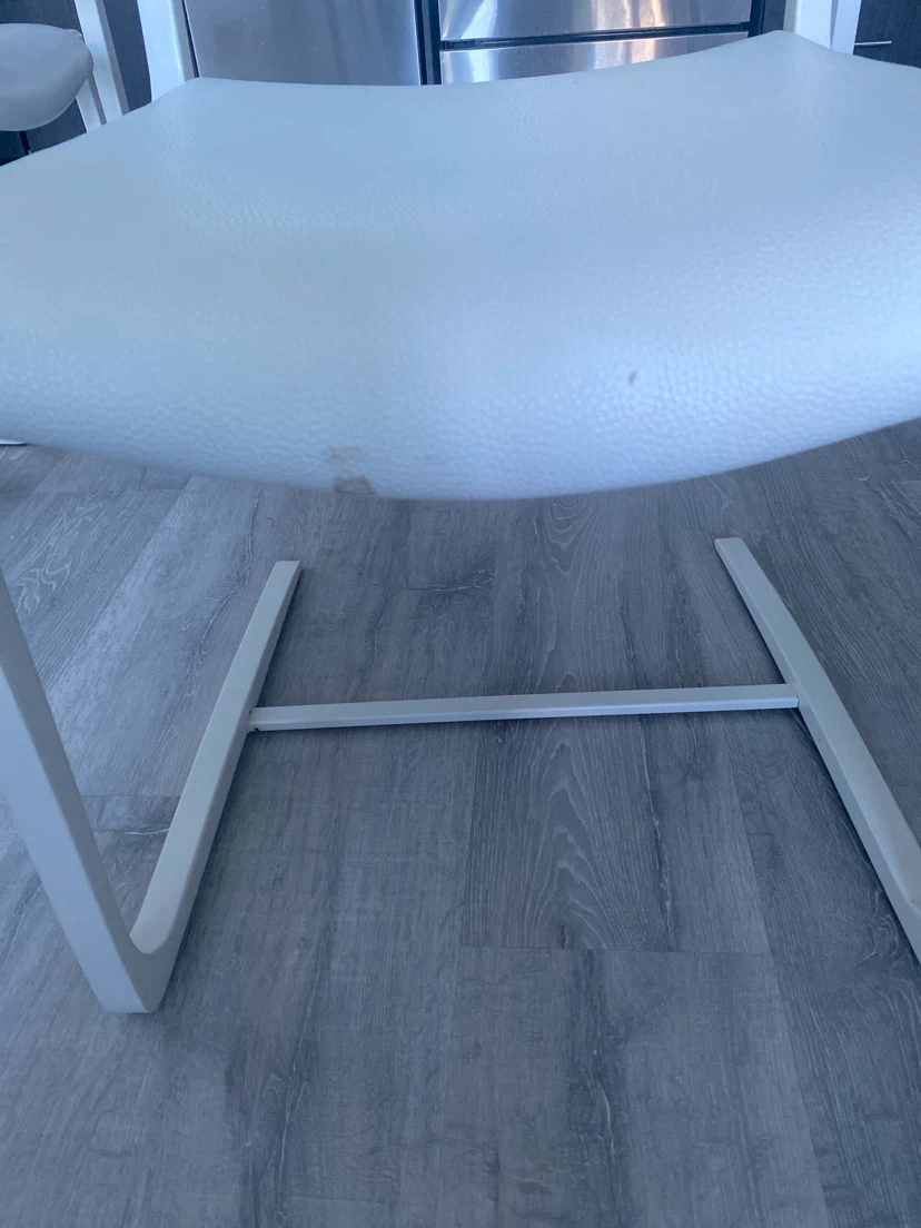 White Dining Table with 4 Chairs - photo 4