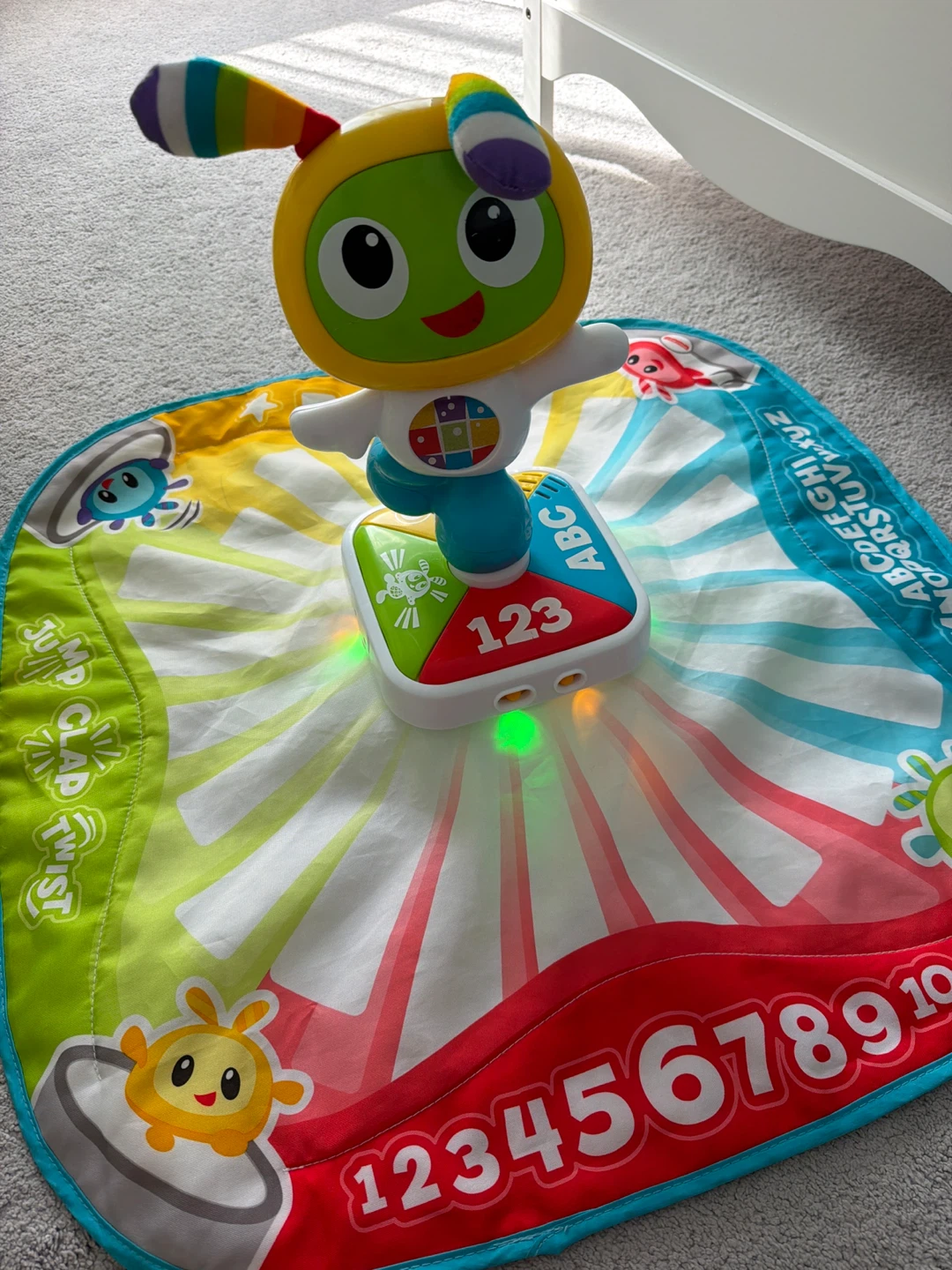 Fisher-Price Bright Beats Dance & Move BeatBo