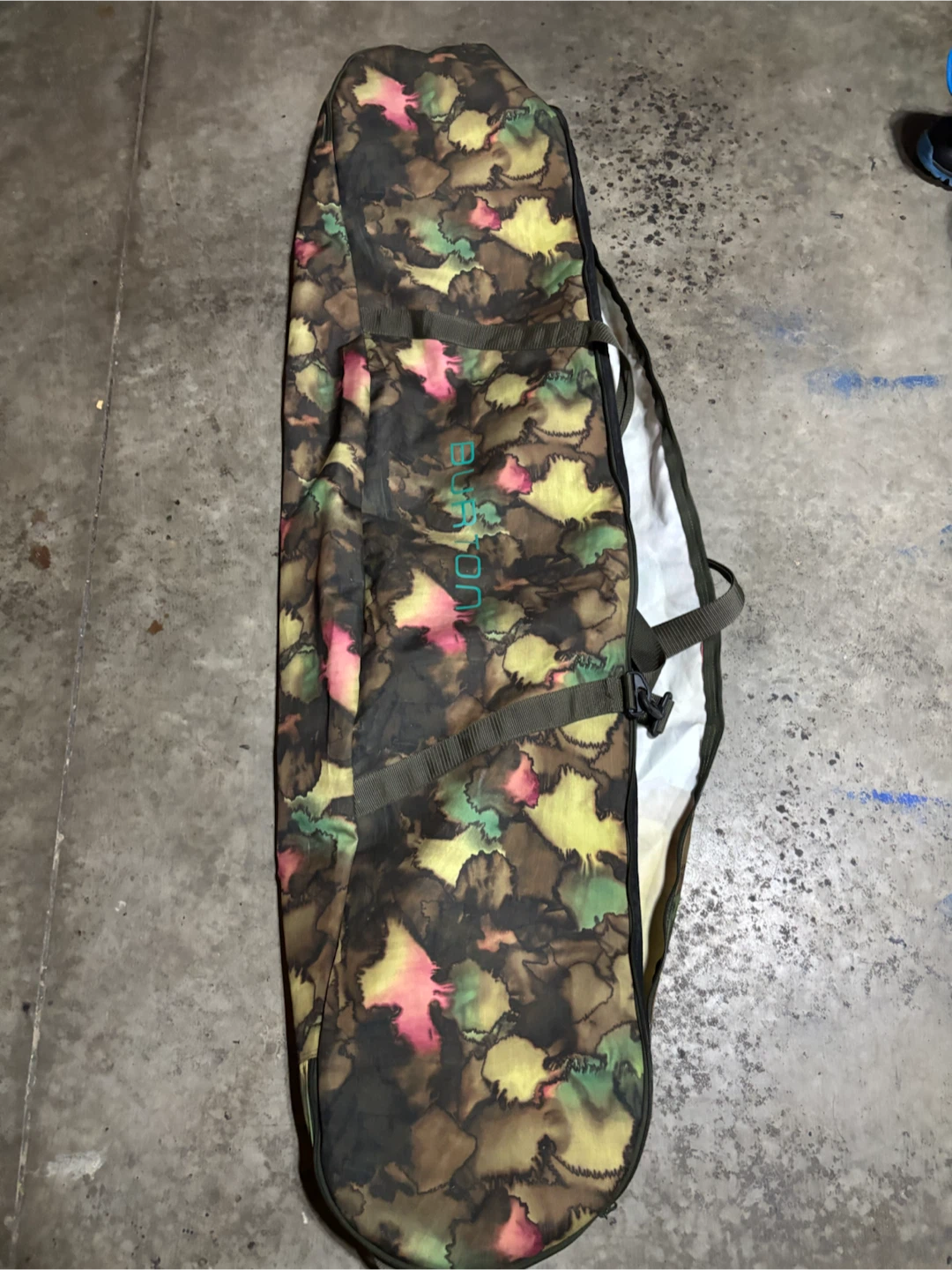 Firefly Snowboard with Bindings and Burton Bag