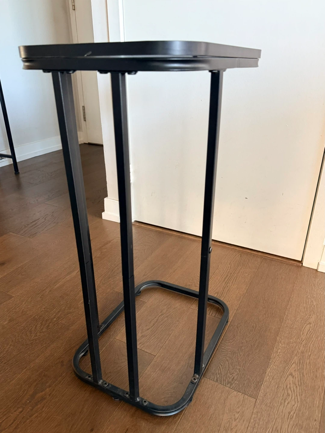 Black C-Shaped Side/End Table - photo 2