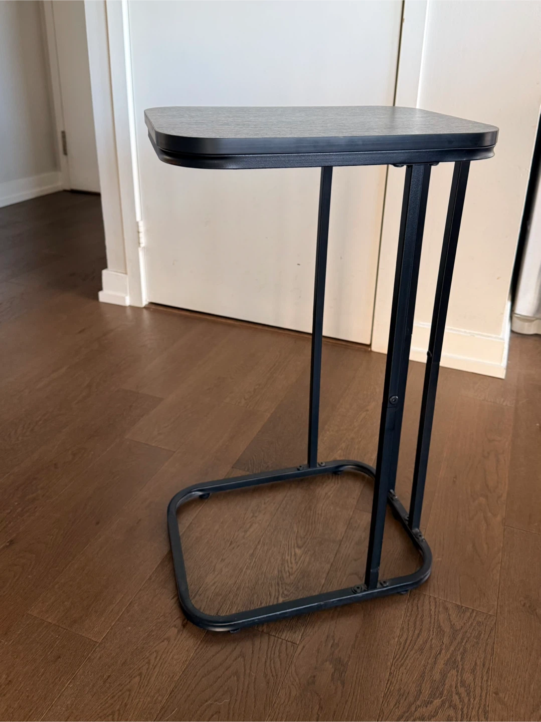 Black C-Shaped Side/End Table