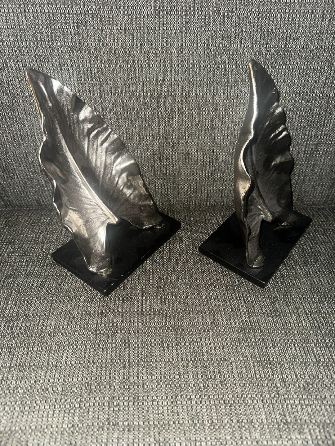 Pair of Bended Leaf Book Ends - photo 3