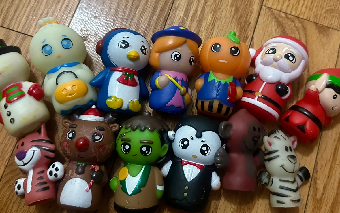 Set of 13 Assorted Character Finger Puppets - photo 2