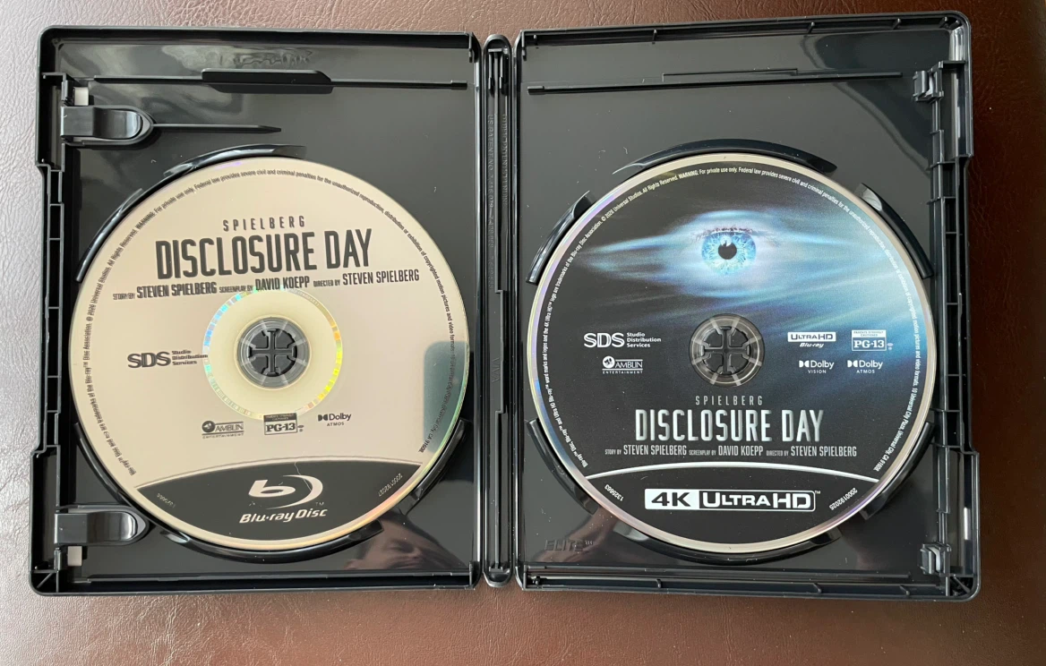 Disclosure Day 4K - photo 2