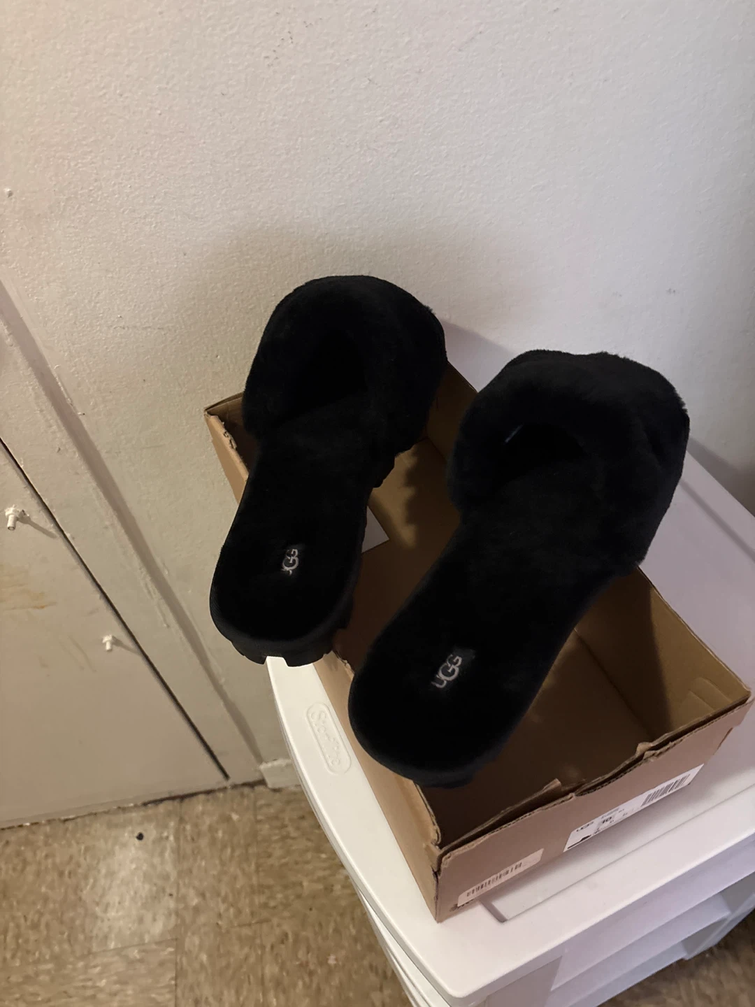 UGG Fluff Yeah Black Slides - photo 3